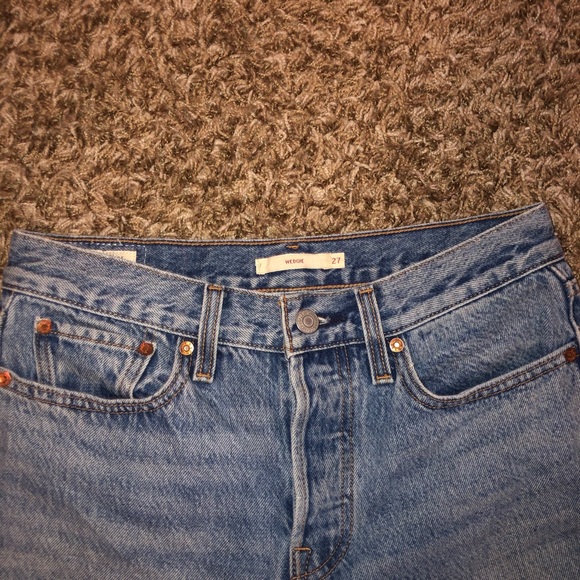 Levi’s Wedgie Shut Up Jeans - Picture 5 of 8